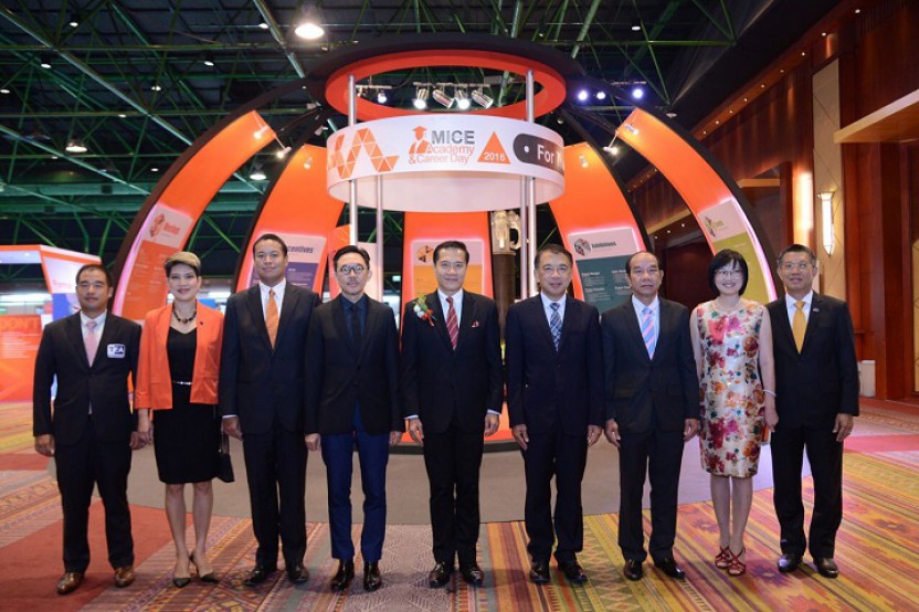 190830-header-aYahQM24F